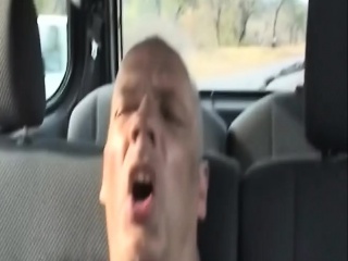 African Hitchhiker Gives Head To Lucky Guy In Car