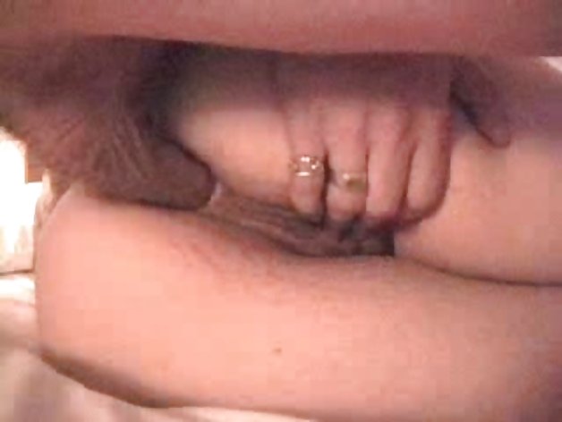 Amateur handles like a pro a big dick in her tight little asshole