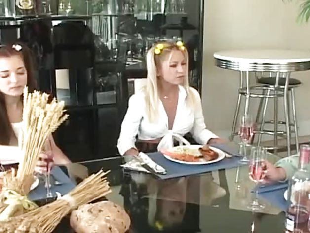 Brunette co-ed gets double penetration action