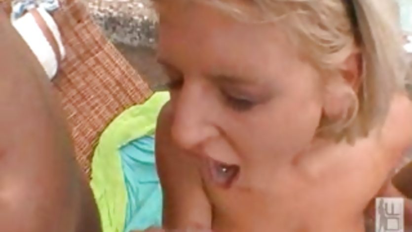 Christina Blond gets a double cumshot on her tits