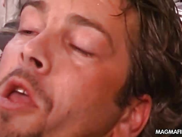 German slut double fucked in a storage room