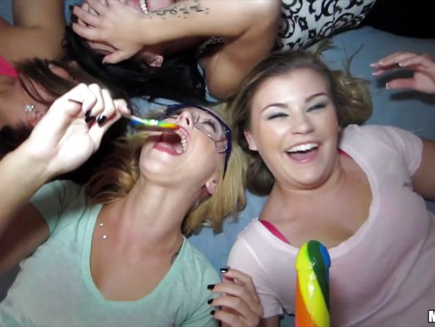 Sweeties Lucy Tyler and Kayleigh Nichole party fuck