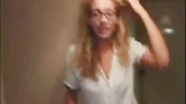 Amateur English Submissive Slutwife BareBack Gangbang